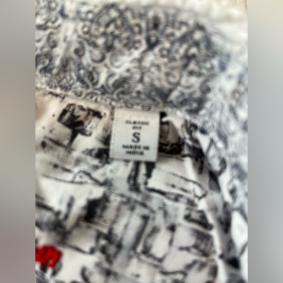 Robert Graham white textured shirt sleeve button down - Picture 8 of 9